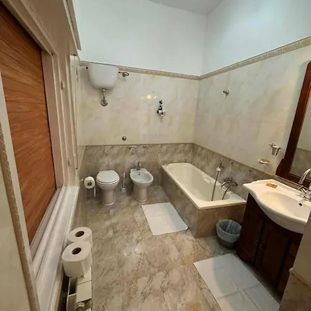 Casa Leone Couette-café Sciacca